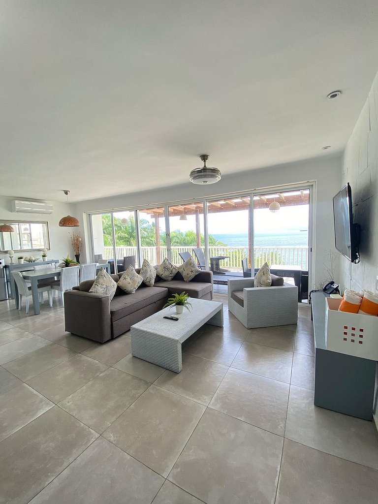 Coastal Comfort IX-102