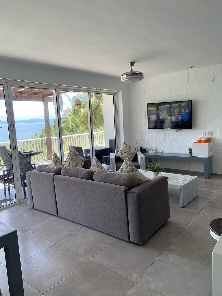 Coastal Comfort IX-102