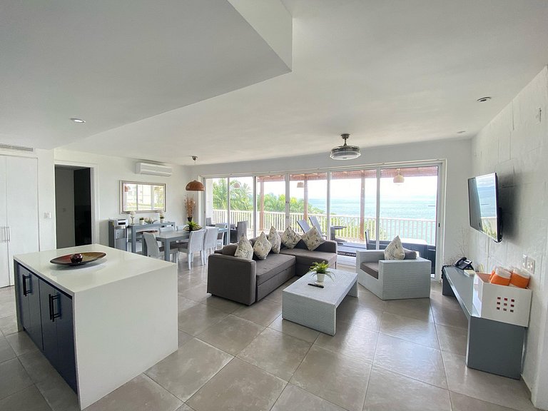 Coastal Comfort IX-102