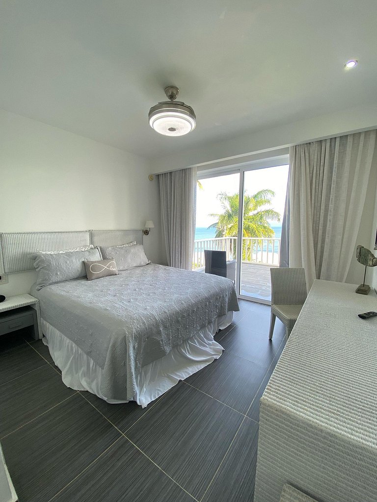 Bright Oceanview Retreat V-202