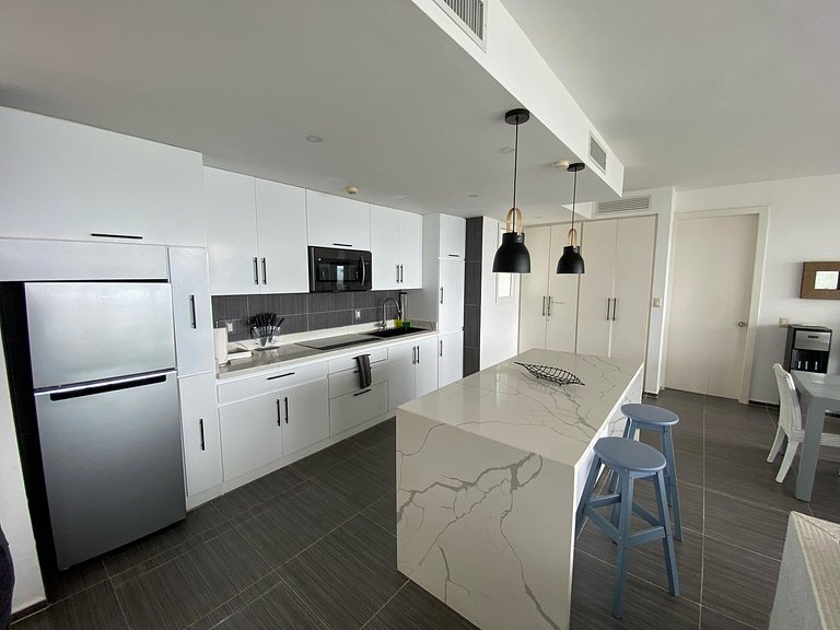 Bright Oceanview Retreat V-202
