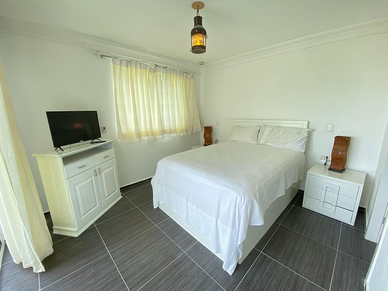 Spacious Oceanfront XII-201