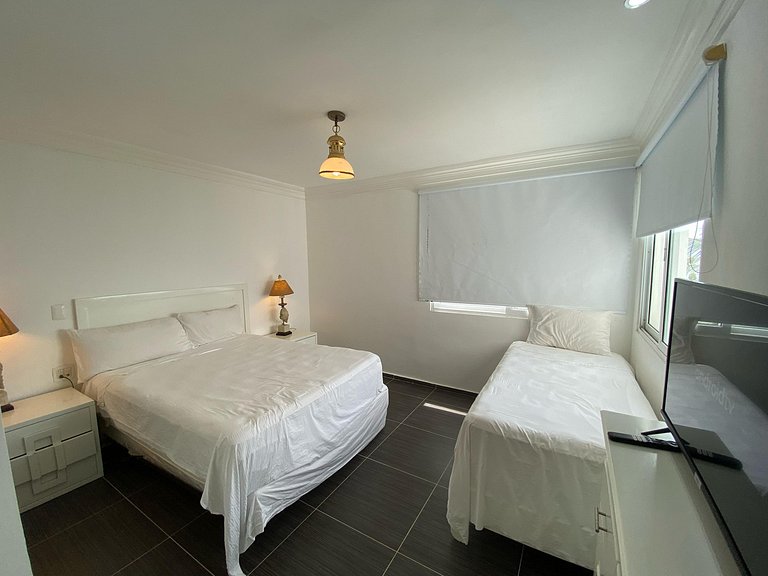 Spacious Oceanfront XII-201