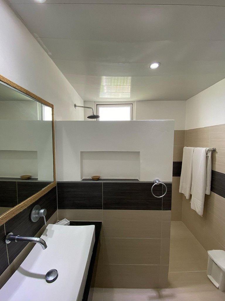 Spacious Oceanfront XII-201