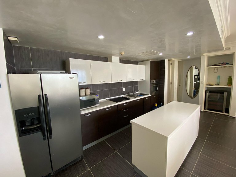 Spacious Oceanfront XII-201