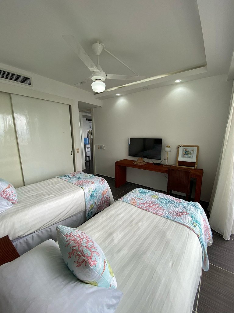 Tropical Comfort V-102