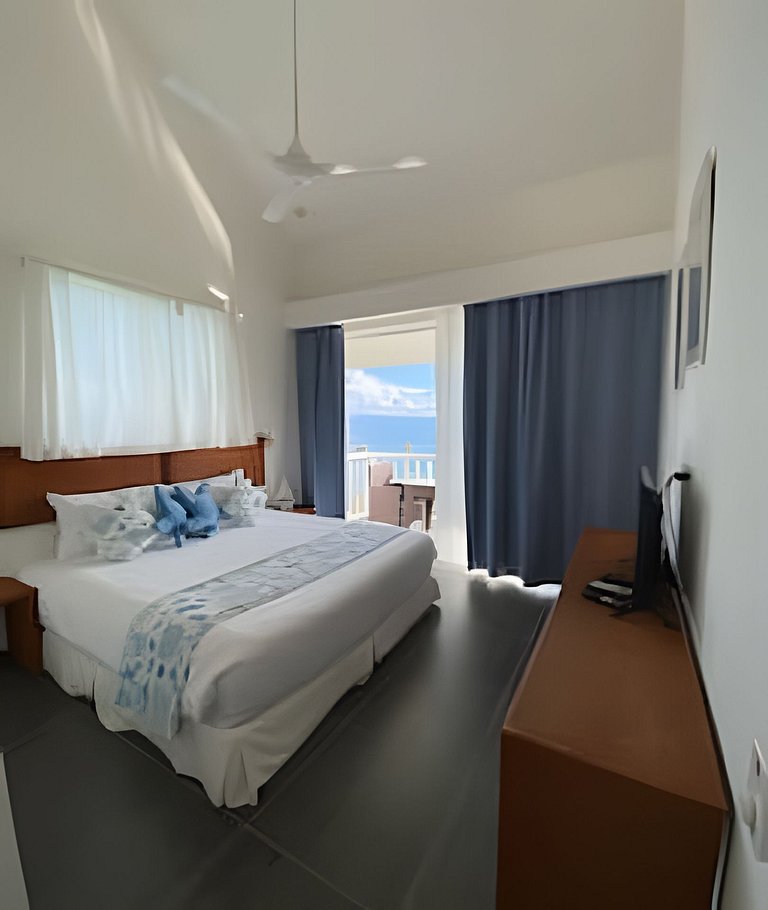 Coastal Charm 1-302