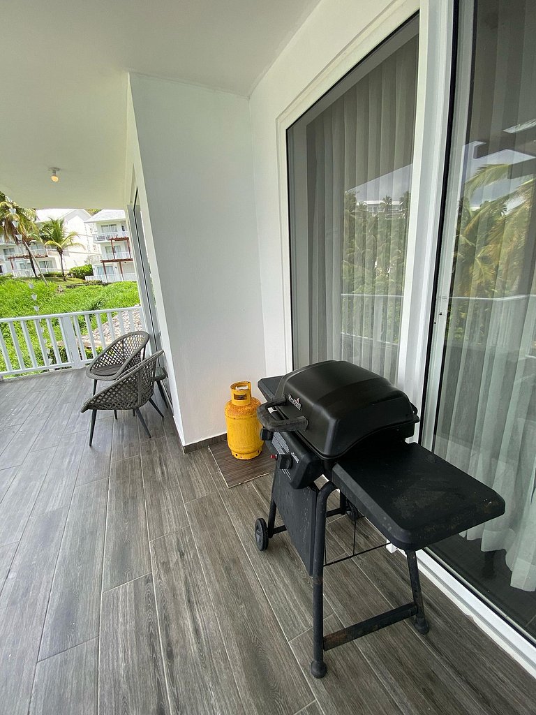 Grill & Chill Retreat XI-202