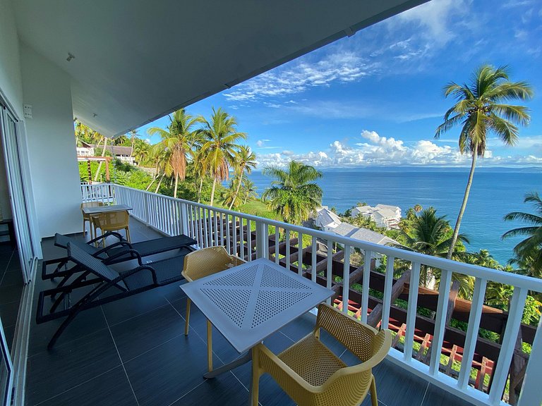 Blue Horizon Hideaway V-302