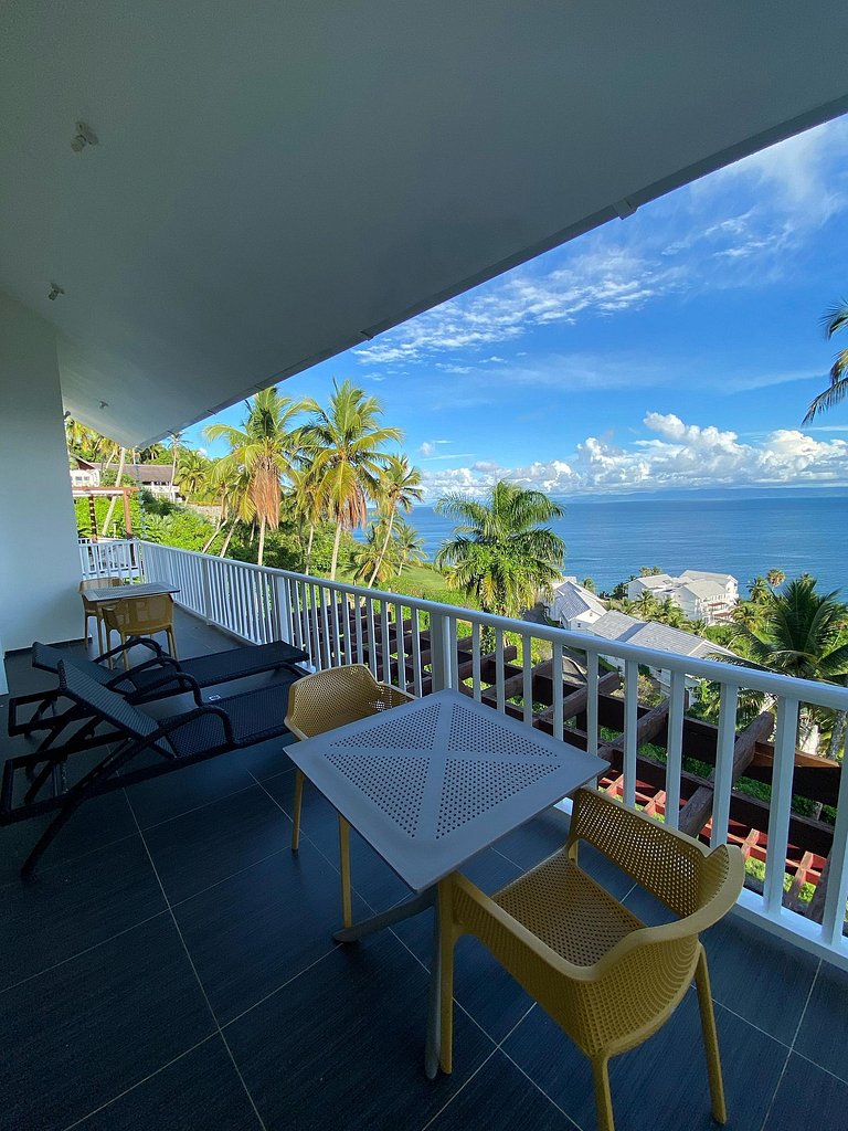 Blue Horizon Hideaway V-302