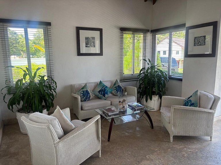 Cozy Shoreside Retreat Samana I-202